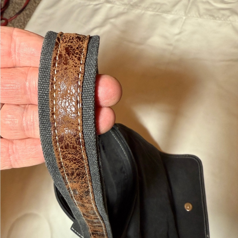 Super Cute Crossbody Satchel with adjustable strap for Shoulder or Tote - Picture 6 of 8